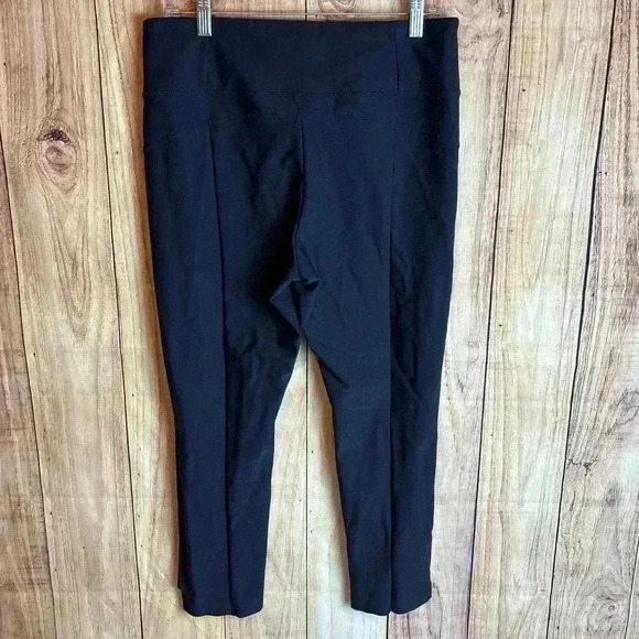 Athleta Black Stellar Cropped Zippered Pockets Size L - Picture 3 of 6